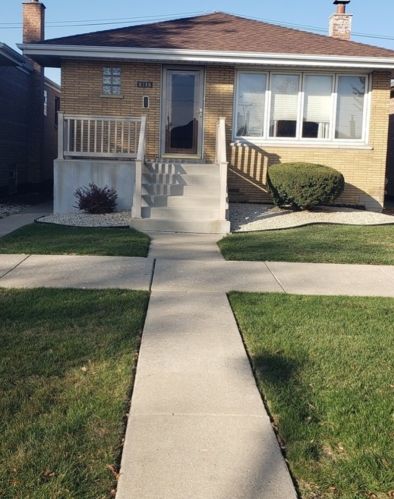 6140 63rd Pl, Chicago, IL 60638-5306