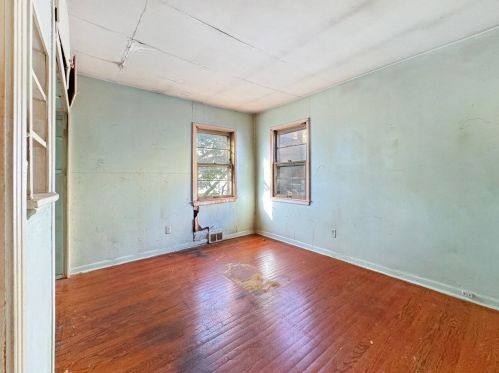 3065 72, Milwaukee WI 53220-4431 exterior