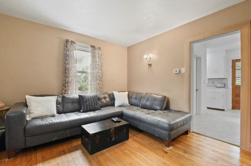 256 Autumn St, Manchester CT 06040-5553 exterior