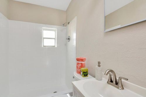 4102 Diana St, Tampa FL  33610-1722 exterior