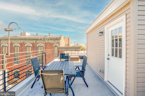 1304 Cleveland St, Philadelphia PA  19146-4605 exterior