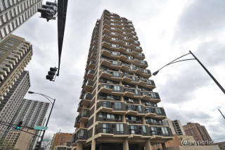 6166 Sheridan Rd, Chicago IL  60660-2836 exterior