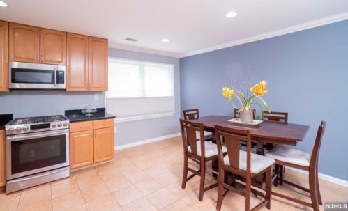 428 Aurora Ave, Cliffside Park NJ 07010-2133 exterior