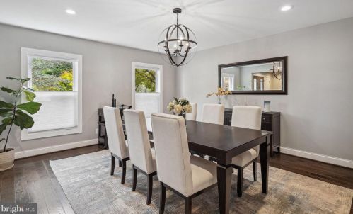 8819 Victory Ln, Rockville MD 20854-3643 exterior