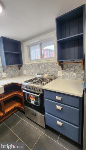 1912 19th St, Philadelphia PA  19145-2812 exterior