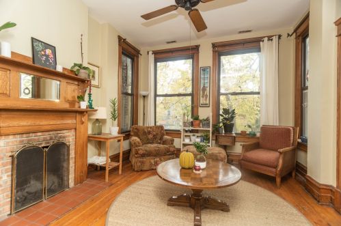 2014 Roscoe St, Chicago IL 60641-4015 exterior