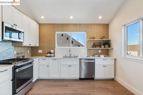 1519 Fairview St, Berkeley CA 94703-2414 exterior