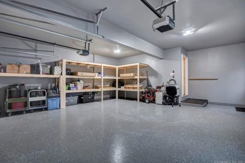 239 Mack Rd, Exeter CT 06249-1720 exterior