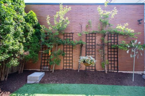 2725 Kenmore Ave, Chicago IL 60614-1305 exterior