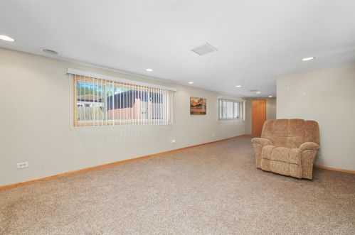 12206 Avers Ave, Chicago IL 60805-1415 exterior