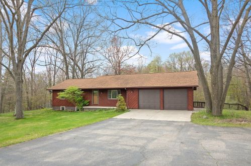 12621 160th Ave, Big Rapids, MI 49307-8964