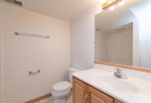 6450 2 St, Kalamazoo MI 49007-4909 exterior