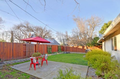 1707 Baywood Ln, Davis CA 95618-0543 exterior