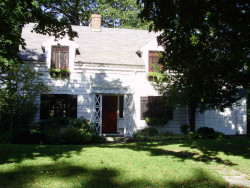 70 Kingswood Rd, Newton, MA 02466-1013