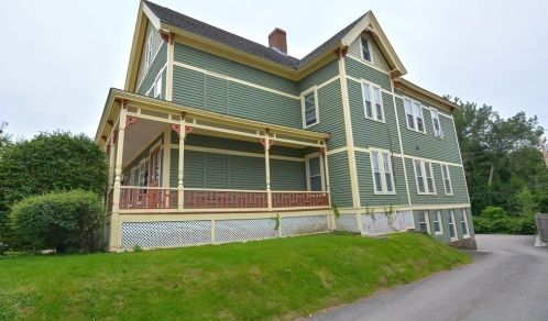 32 Burncoat St, Worcester MA 01605-1814 exterior