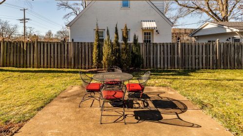 9305 Litzsinger Rd, Saint Louis MO 63144-2157 exterior