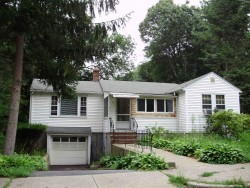47 Wallace St, Newton, MA 02461-1921