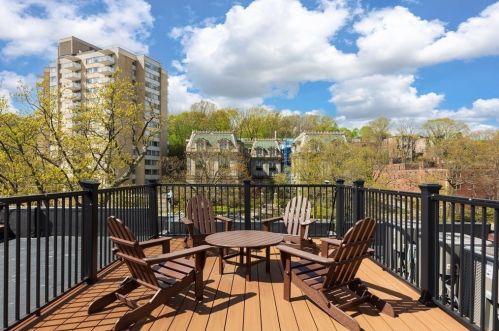 1517 Beacon St, Brookline MA  02446-4601 exterior