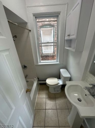 22 Irvine Turner Blvd, Newark NJ  07103-2900 exterior