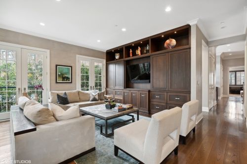 2900 Hermitage Ave, Chicago IL 60609-2733 exterior