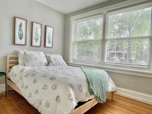 4975 Lindenwood Ave, Saint Louis MO 63109-1833 exterior