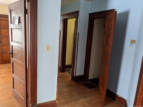 38 Smith Rd, Middletown NY 10941-3010 exterior