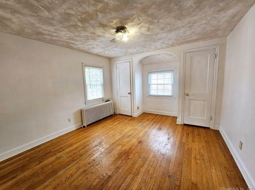 83 Frst St, Hartford CT 06118-2416 exterior