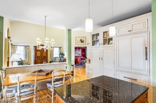 8 Otter Crk Rd, Montgomery NJ 08558-2369 exterior