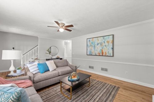 3845 Laurel Fls Dr, Lithonia GA 30039-6586 exterior