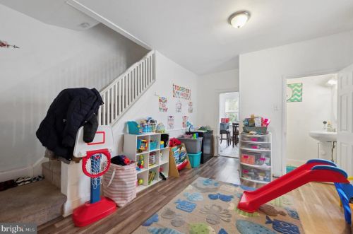 403 6 St, Darby PA 19023-2304 exterior