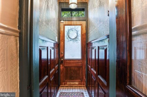 2045 Brandywine St, Philadelphia PA  19130-3204 exterior