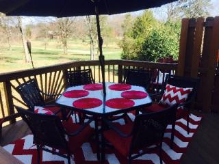 7404 Salford Ct, Alexandria VA  22315-4728 exterior