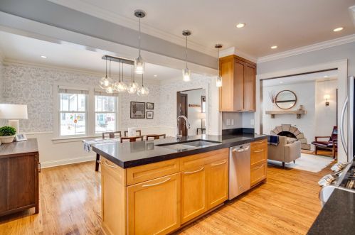 1305 Hartford Ave, Saint Paul MN 55116-1623 exterior