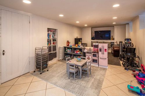 54 Carwall Ave, Mount Vernon NY 10552-1212 exterior