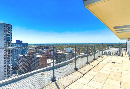 5757 Sheridan Rd, Chicago IL 60660-4735 exterior