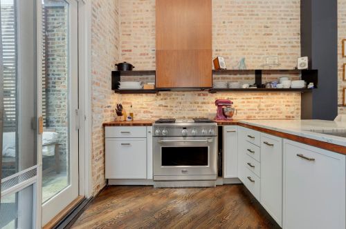 2220 Potomac Ave, Chicago IL 60651-1854 exterior