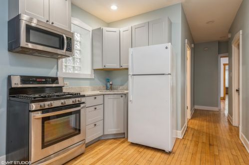 3300 Avers Ave, Chicago IL 60618-5203 exterior