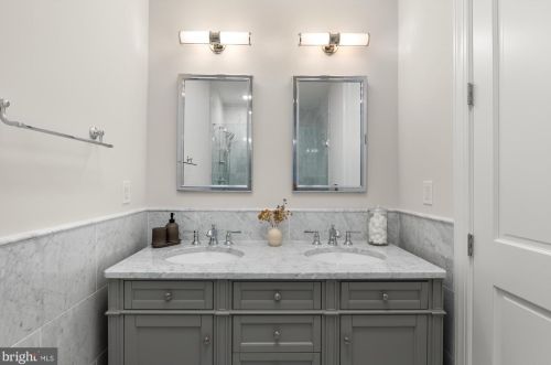 1868 Monroe St, Washington DC  20018-2736 exterior