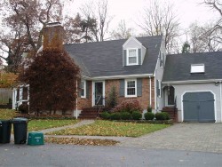 29 Buswell Park, Newton, MA 02458-2304