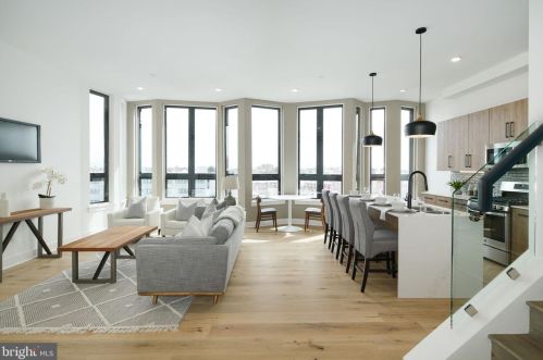 1316 Front St, Philadelphia, PA 19147-5516