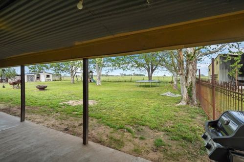 20836 Fm 359 Rd, Hempstead TX 77445-8214 exterior