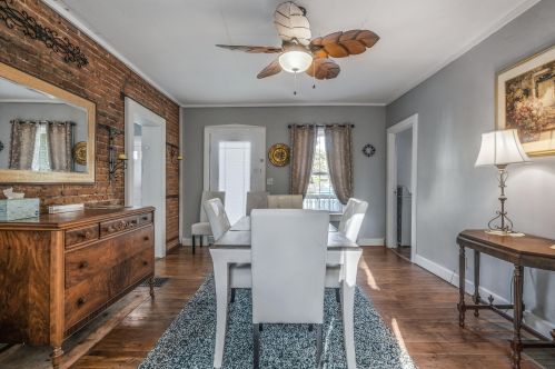 514 Kalamazoo St, Paw Paw MI 49079-1130 exterior