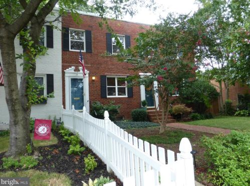 713 Columbus St, Alexandria VA  22314-1850 exterior