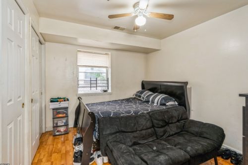 206 7th St, Newark NJ  07107-3611 exterior