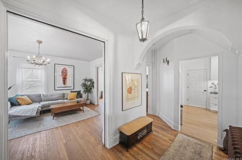 951 Orchard St, Peekskill, NY 10566-2727