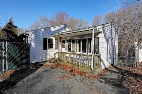 70 Reservoir Ave, Providence, RI 02907-3341