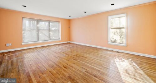 1112 Paxon Holw Rd, Media PA 19063-1116 exterior