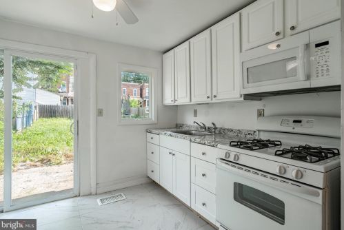 3 Walnut St, Pottstown PA 19464-5418 exterior