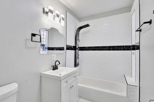 7112 Rhodes Ave, Chicago IL  60619-1114 exterior