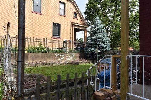 1834 Ley St, Pittsburgh PA 15212-3612 exterior